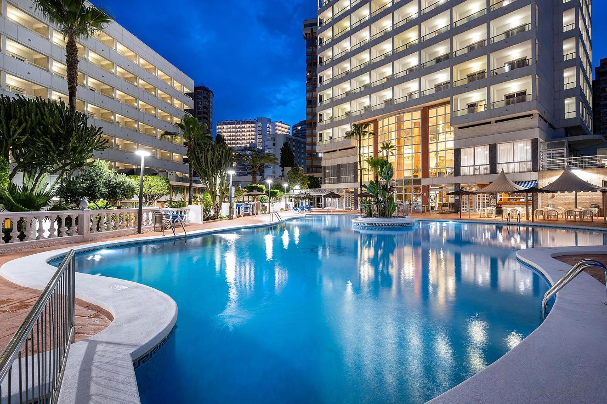 بينايدورم Poseidon Resort المظهر الخارجي الصورة
