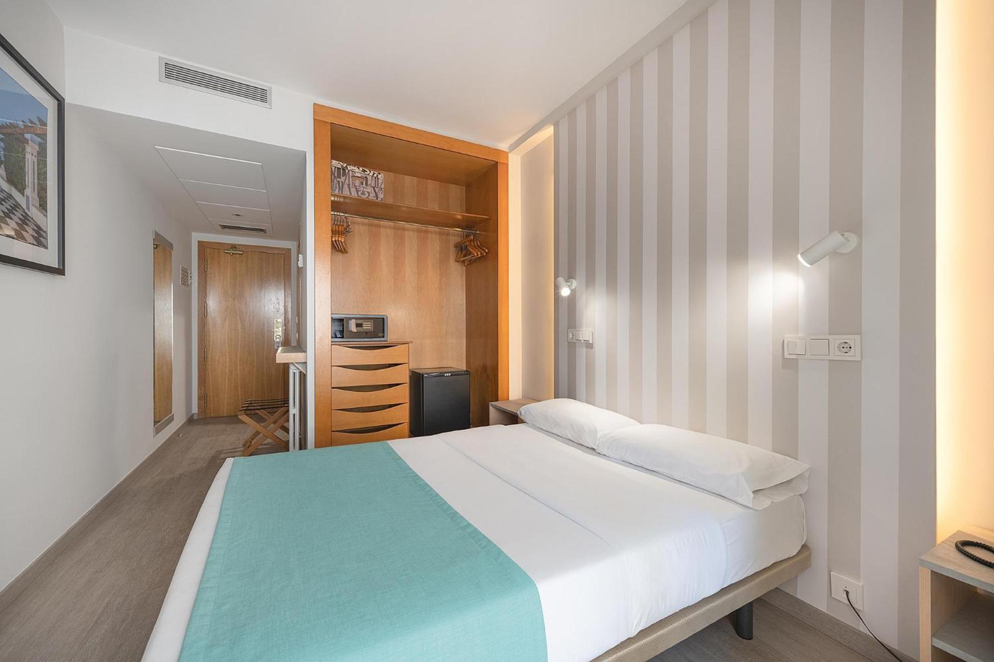 بينايدورم Poseidon Resort المظهر الخارجي الصورة