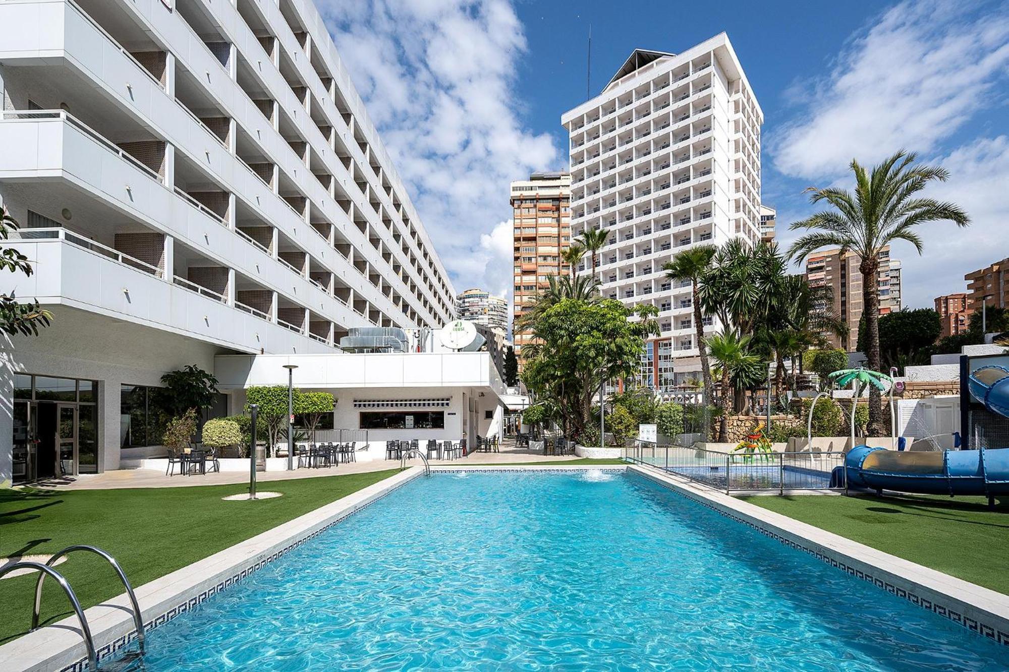 بينايدورم Poseidon Resort المظهر الخارجي الصورة